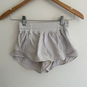 Lululemon Hotty hot shorts white